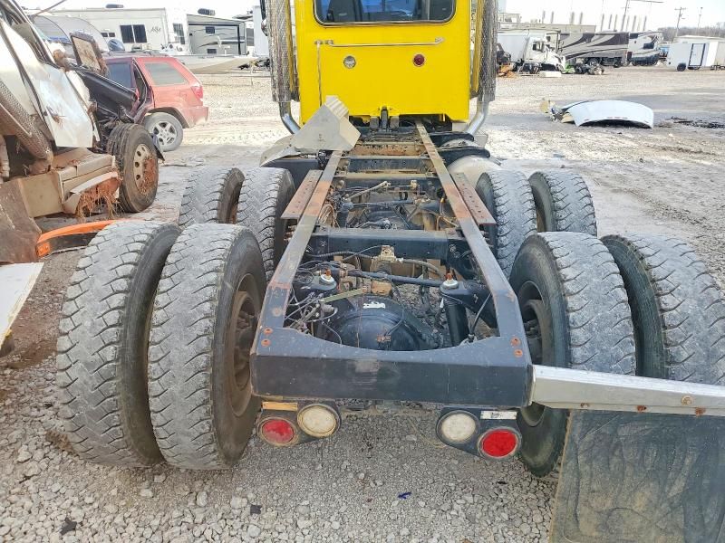 2018 Peterbilt Tractor 2018 Peterbilt 389 Truck Cab AND Chassis