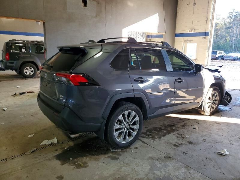 2025 Toyota Rav4 xle Premium