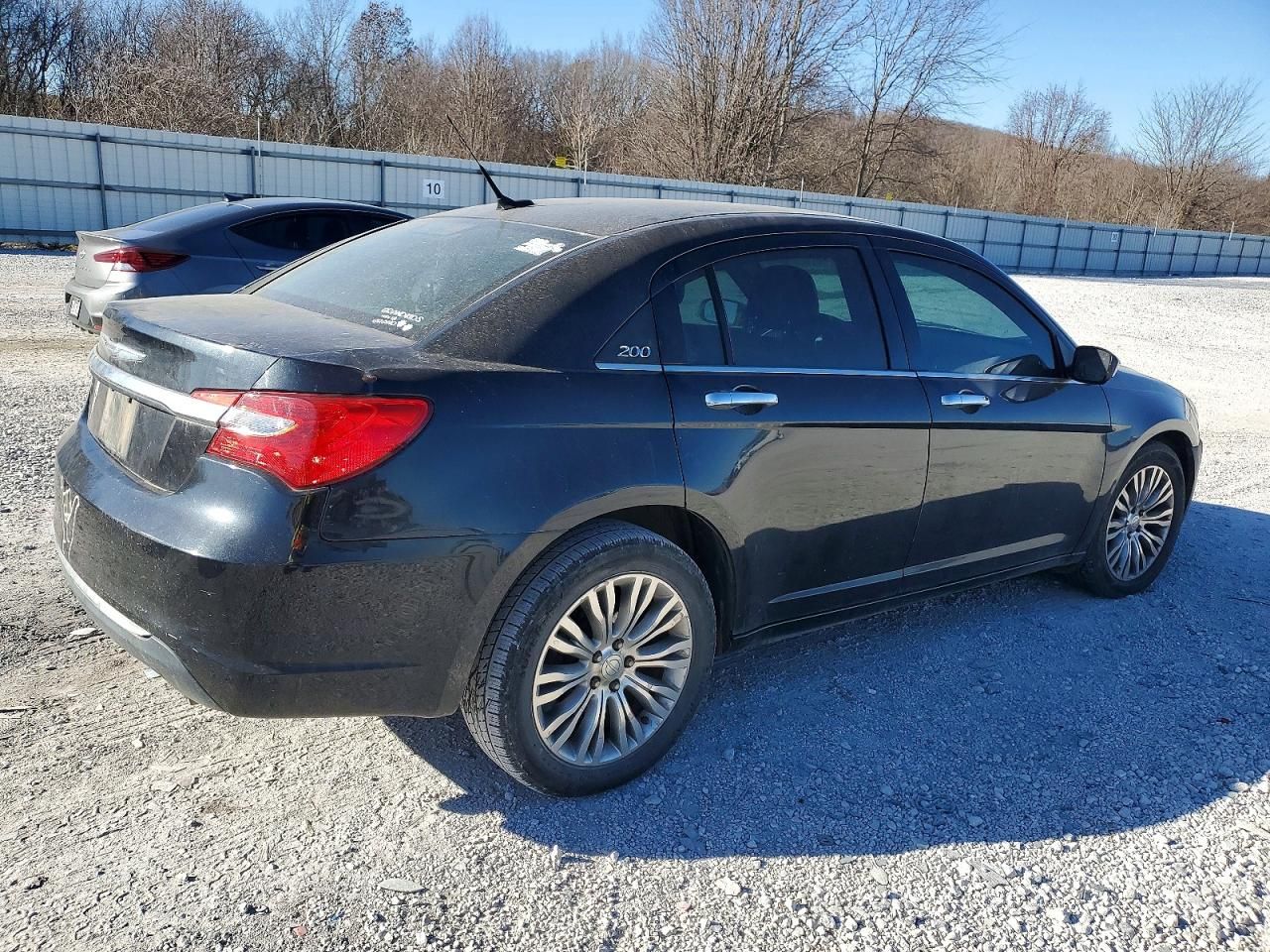 2011 Chrysler 200 Limited