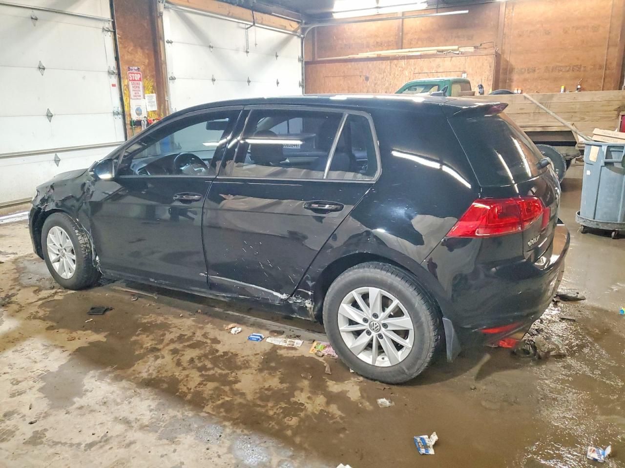 2016 Volkswagen Golf s