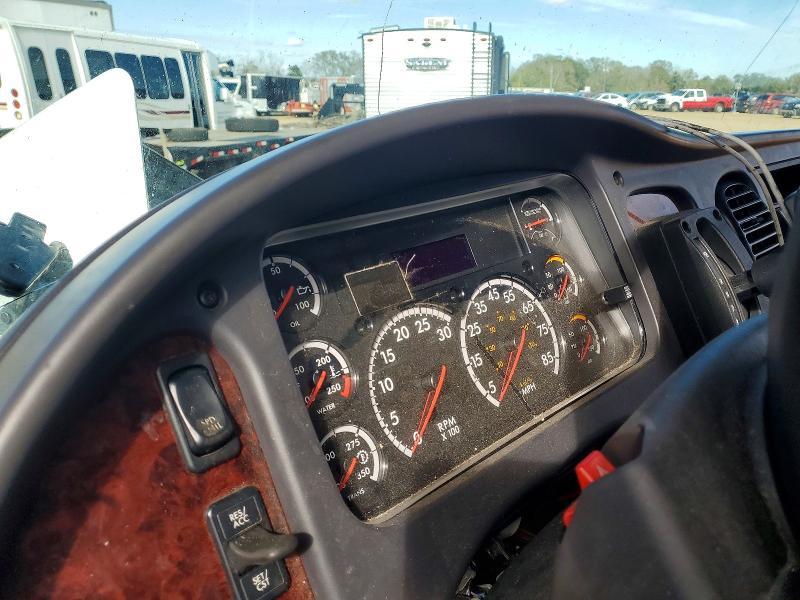 2020 Freigliner 2020 Freightliner Business Class M2 Rollback Truck