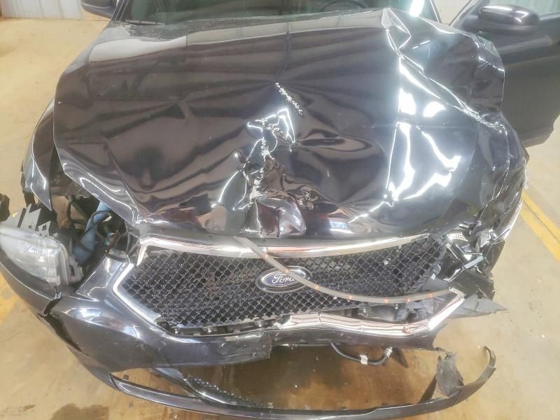 2016 Ford Taurus sho