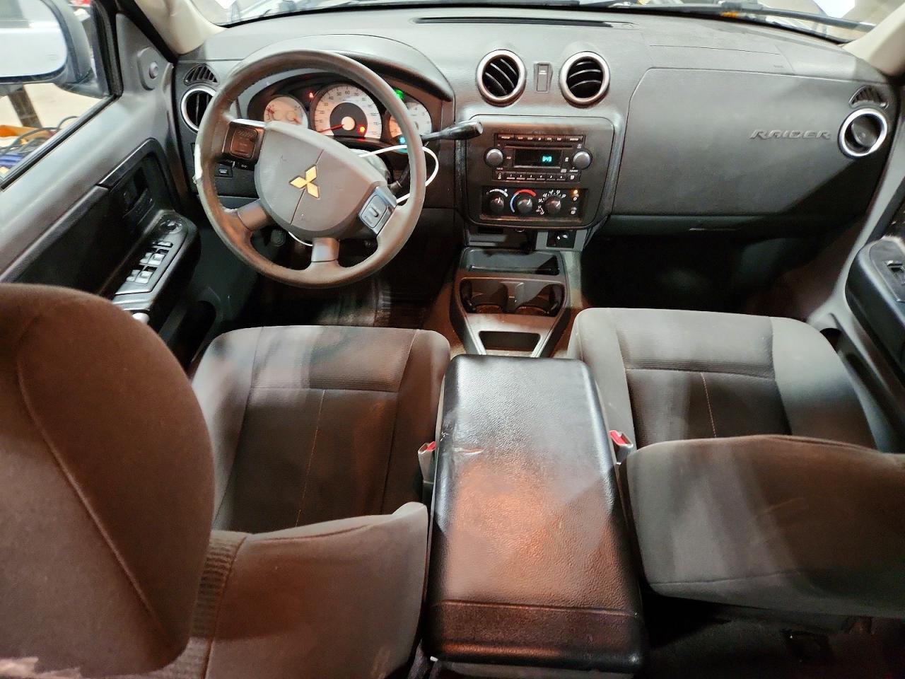 2006 Mitsubishi Raider Durocross