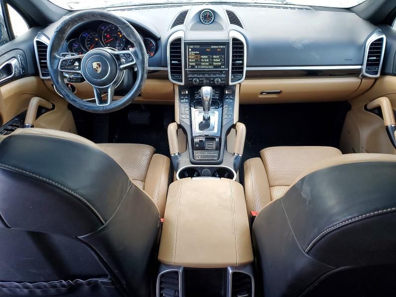 2016 Porsche Cayenne