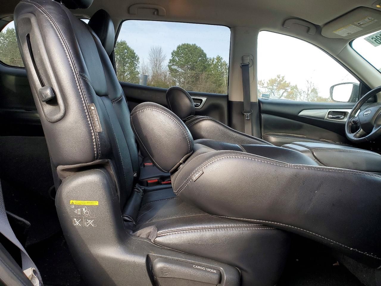 2019 Nissan Pathfinder s