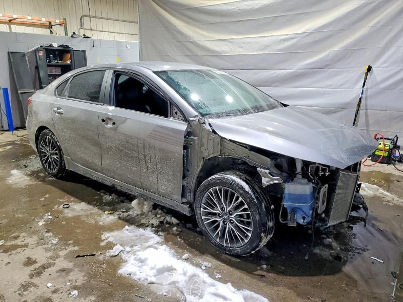 2023 KIA Forte gt Line