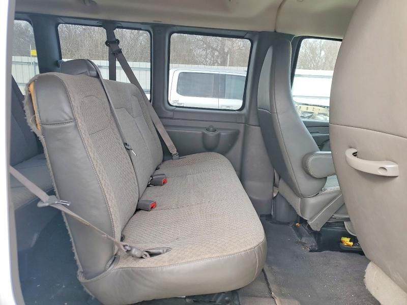 2015 Chevrolet Express G3500 lt