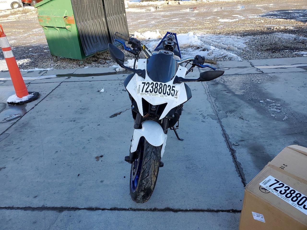 2022 Yama YZFR7