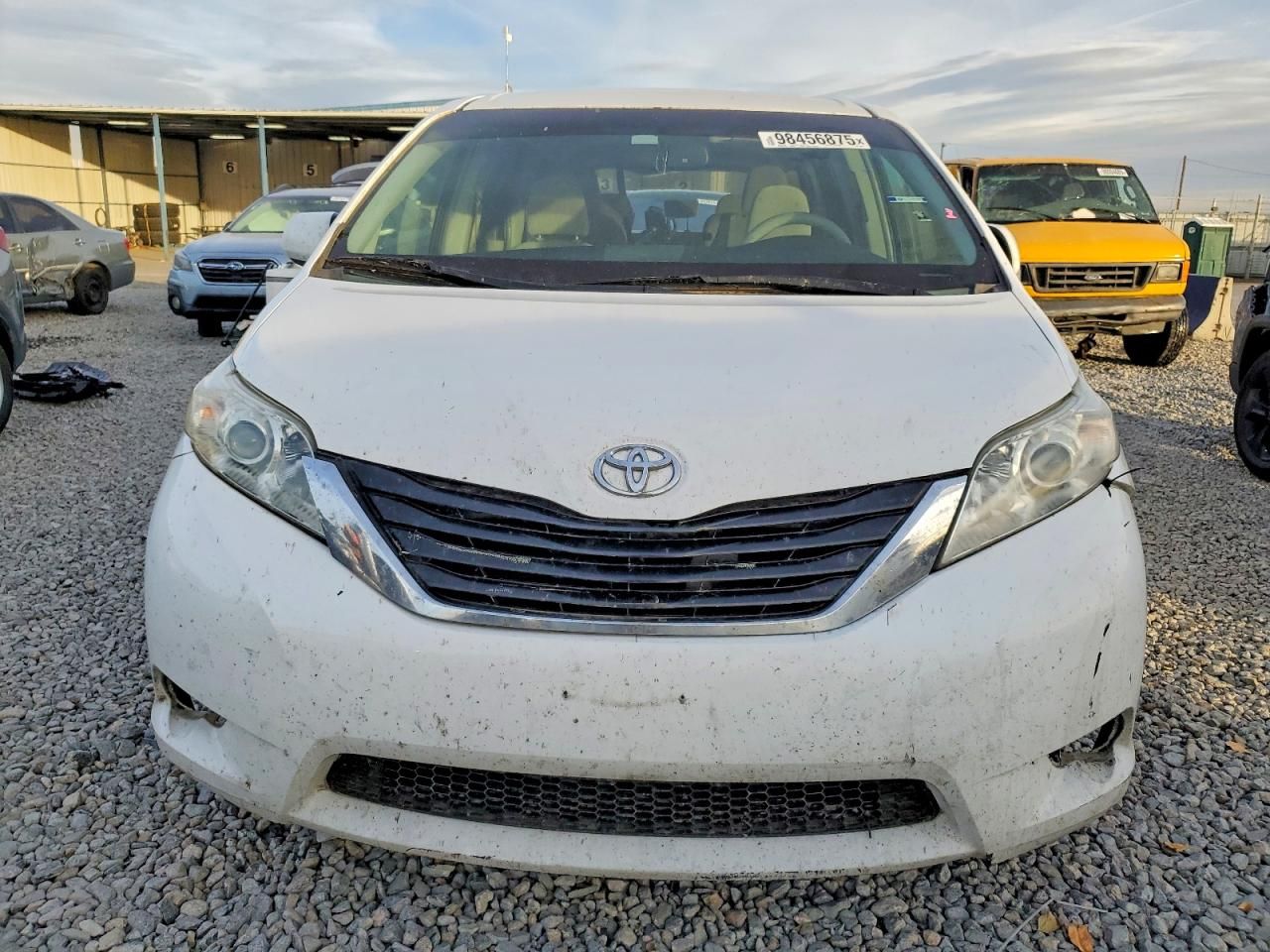2014 Toyota Sienna le 8-passenger