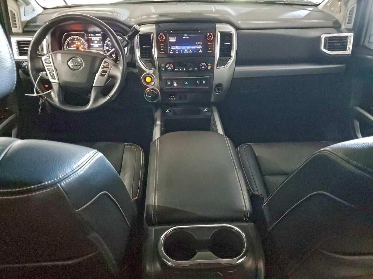 2019 Nissan Titan xd sl