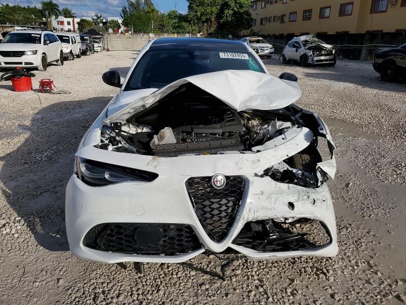 2024 Alfa Romeo Giulia ti