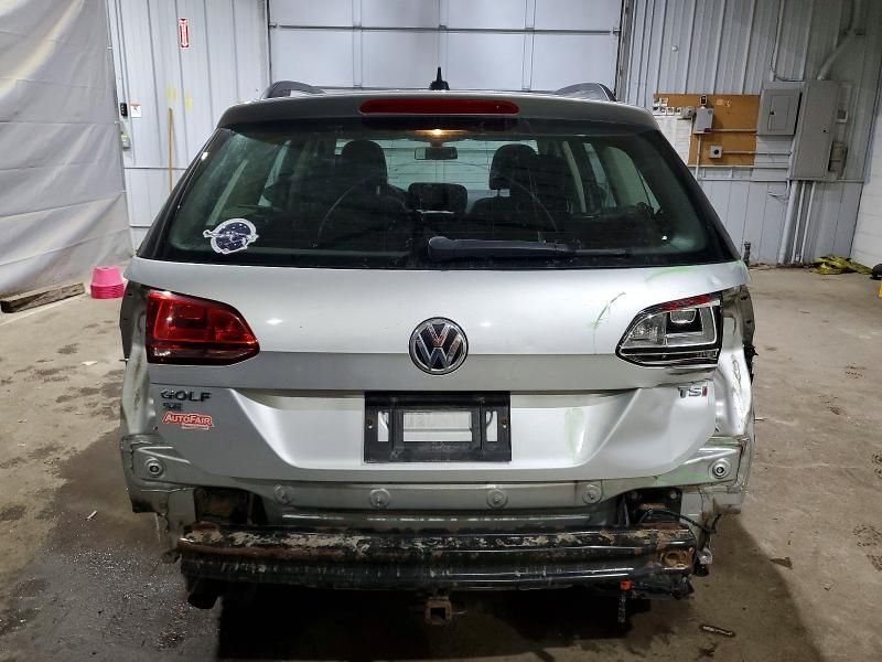 2017 Volkswagen Golf Sportwagen s