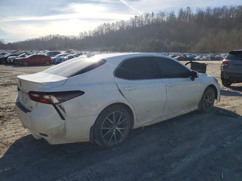 2021 Toyota Camry se