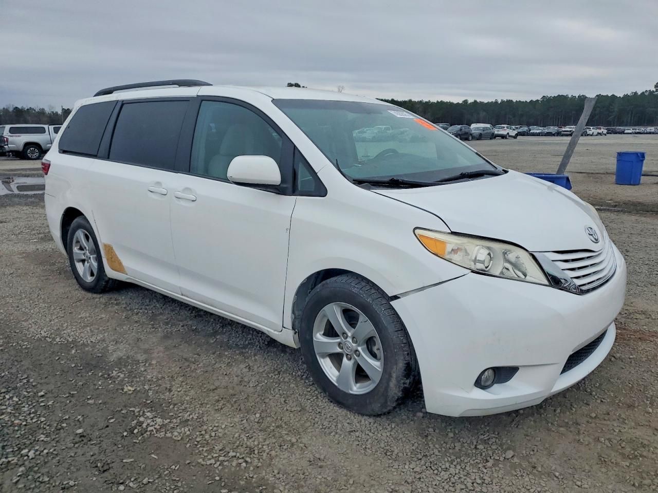 2015 Toyota Sienna le