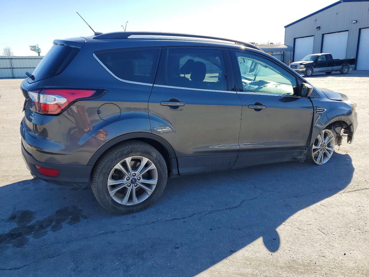 2018 Ford Escape se