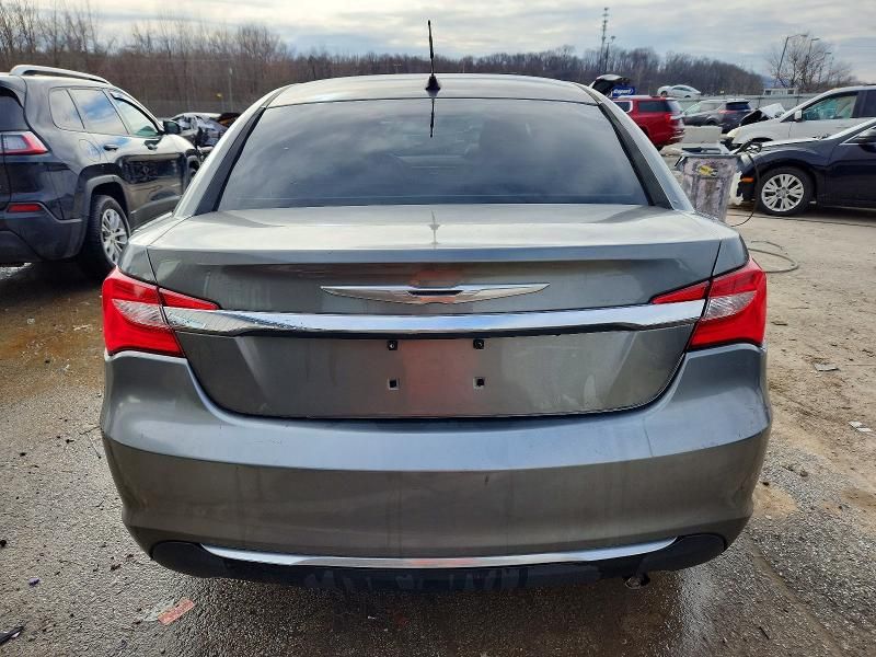 2013 Chrysler 200 Touring