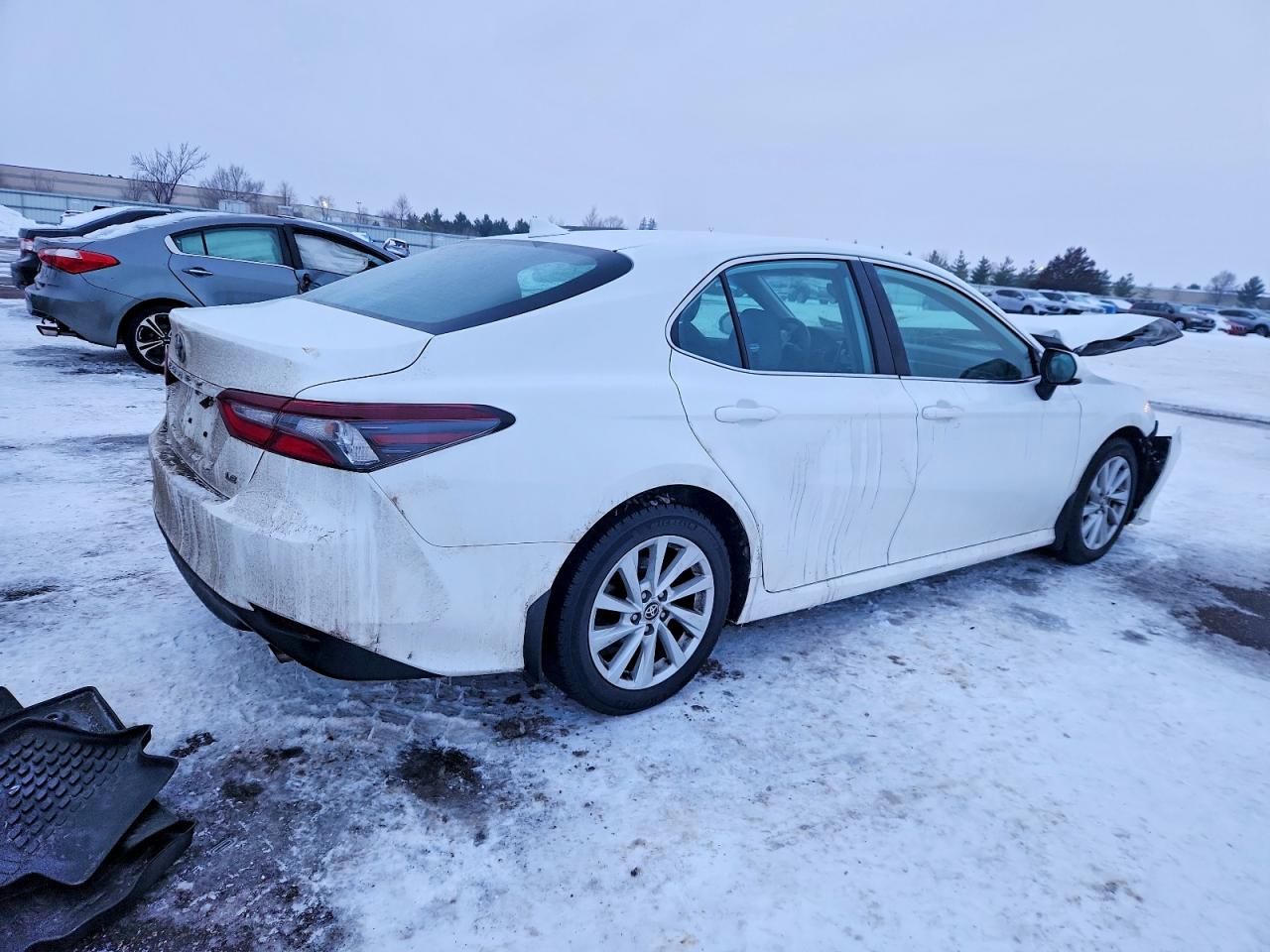 2022 Toyota Camry le