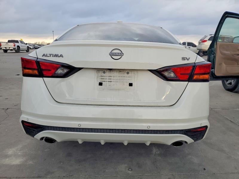 2024 Nissan Altima sv