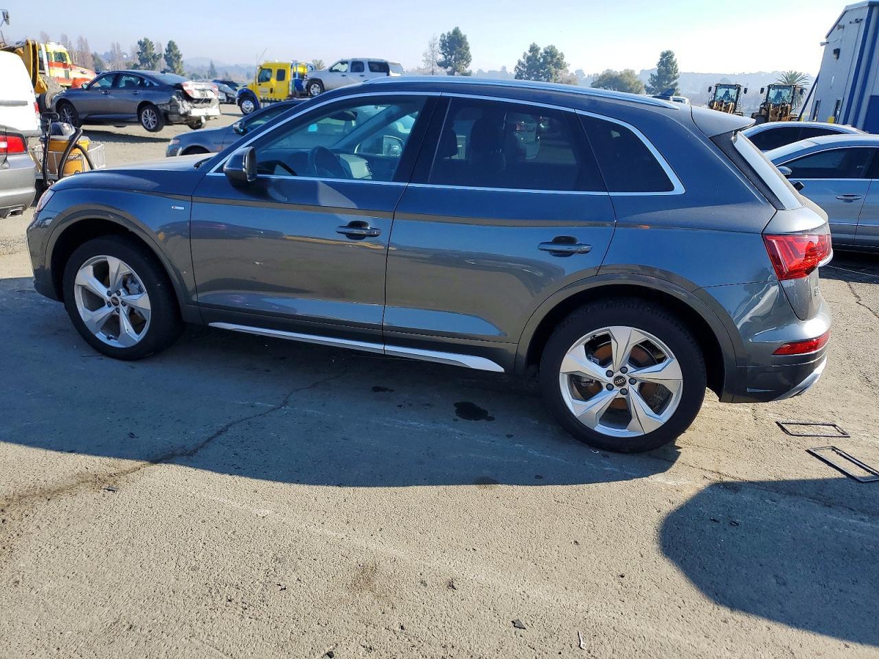 2023 Audi Q5 Premium Plus 45