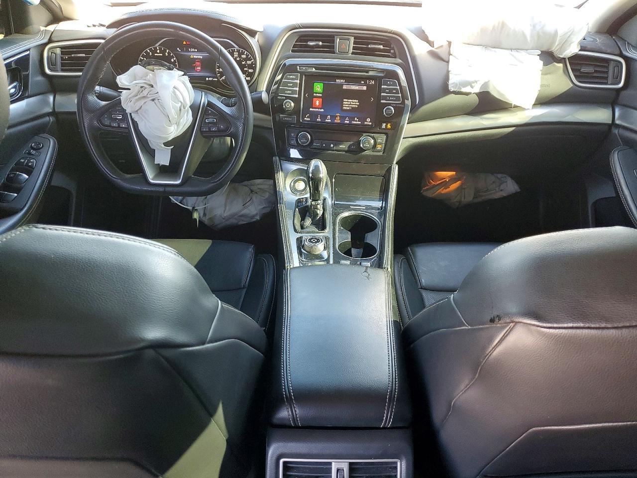 2022 Nissan Maxima sv