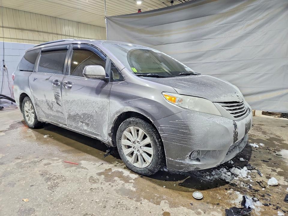 2015 Toyota Sienna le