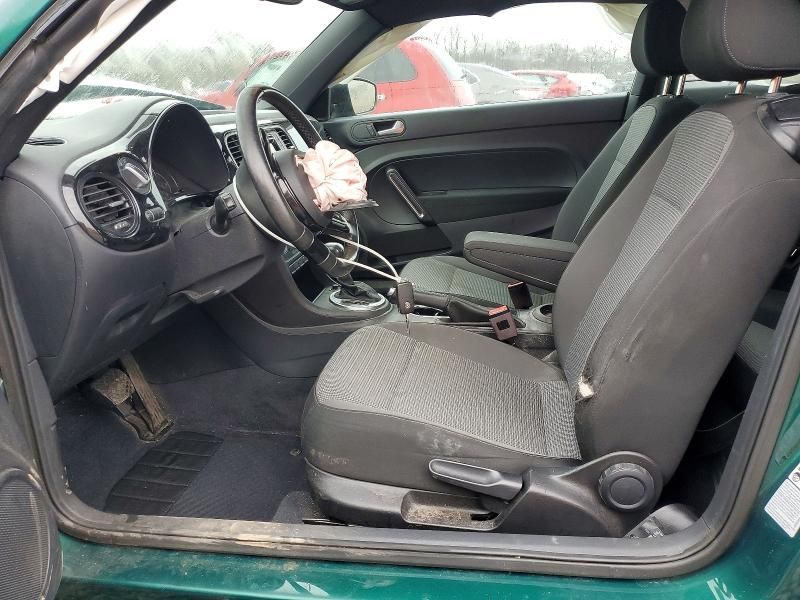 2018 Volkswagen Beetle s