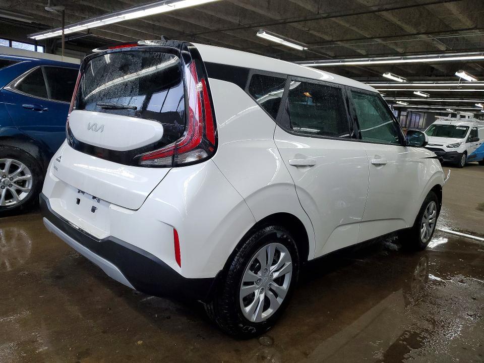 2023 KIA Soul lx