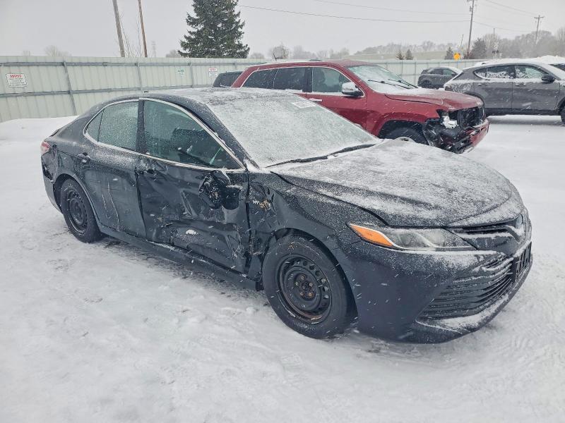 2020 Toyota Camry le