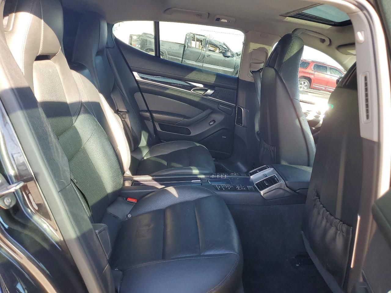 2014 Porsche Panamera 2