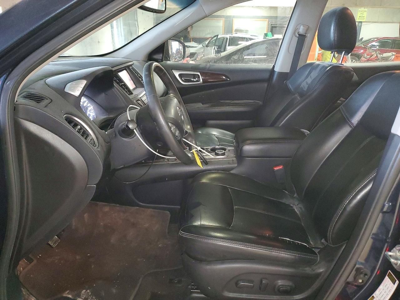 2016 Nissan Pathfinder s