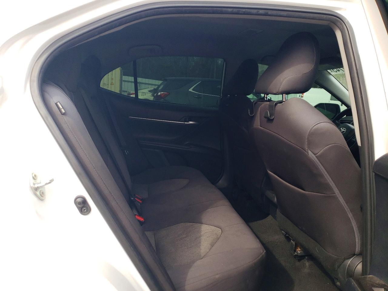 2021 Toyota Camry le