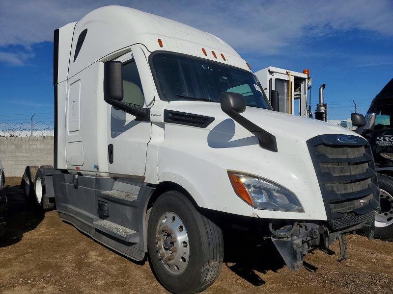 2020 Freightliner Cascadia 126 Semi Truck