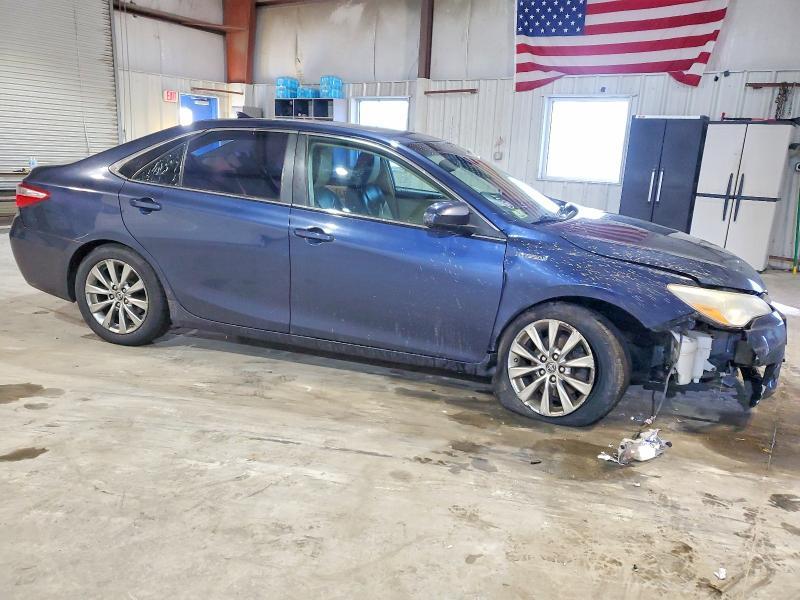 2016 Toyota Camry Hybrid