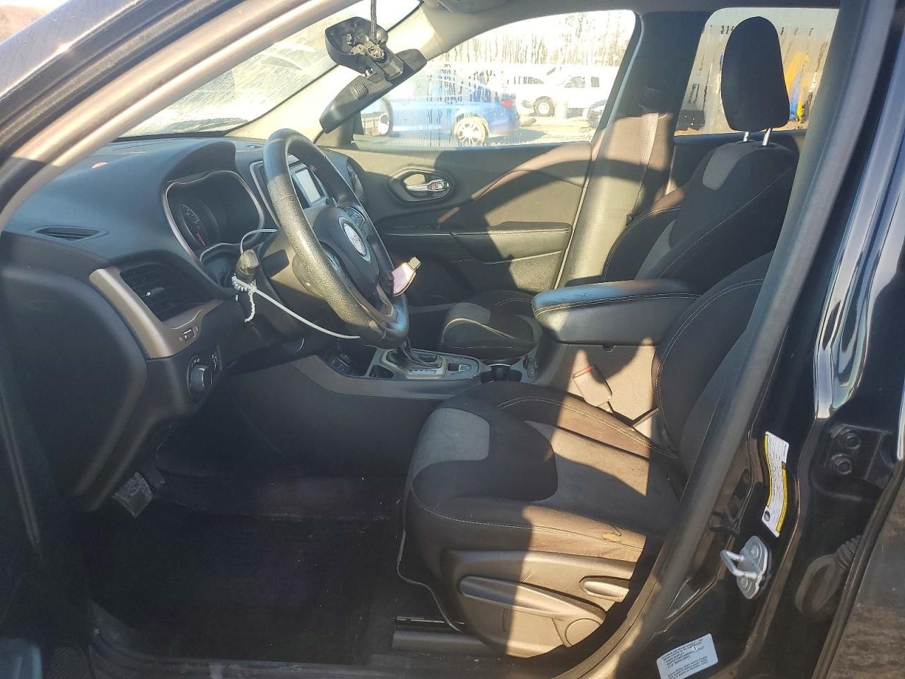 2016 Jeep Cherokee Sport