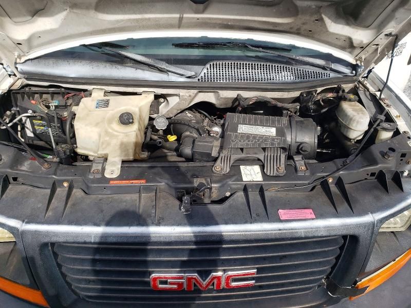 2007 GMC Savana Delivery Truck