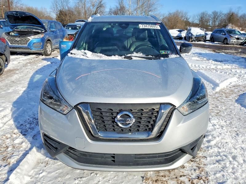 2020 Nissan Kicks sr