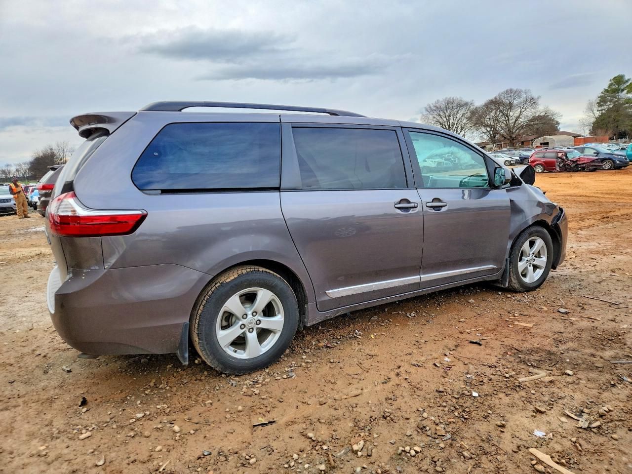 2016 Toyota Sienna le