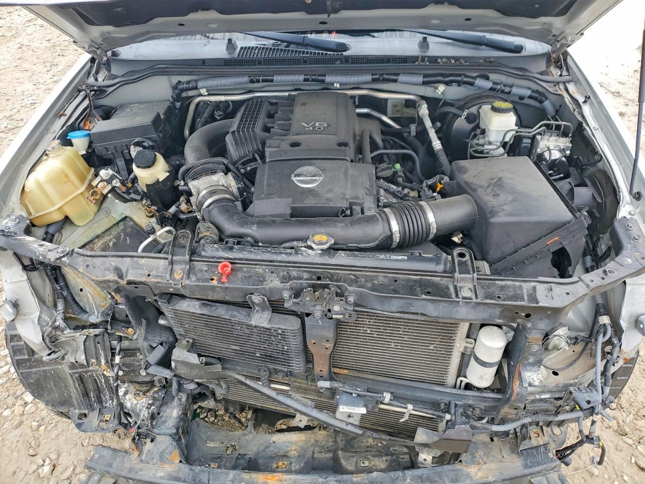 2012 Nissan Frontier s