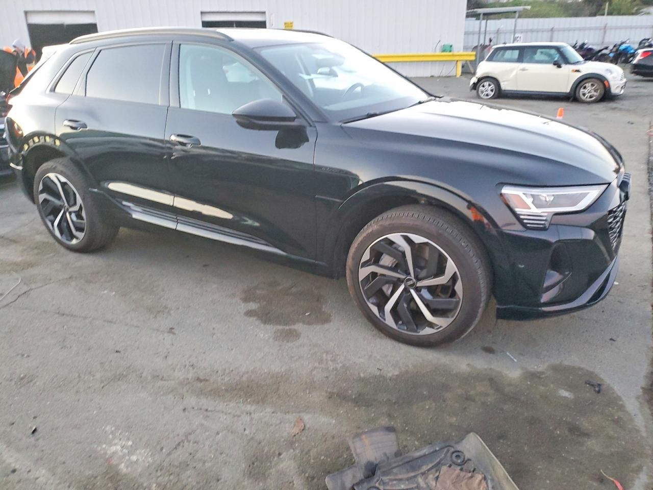 2024 Audi Q8 E-tron Premium Plus