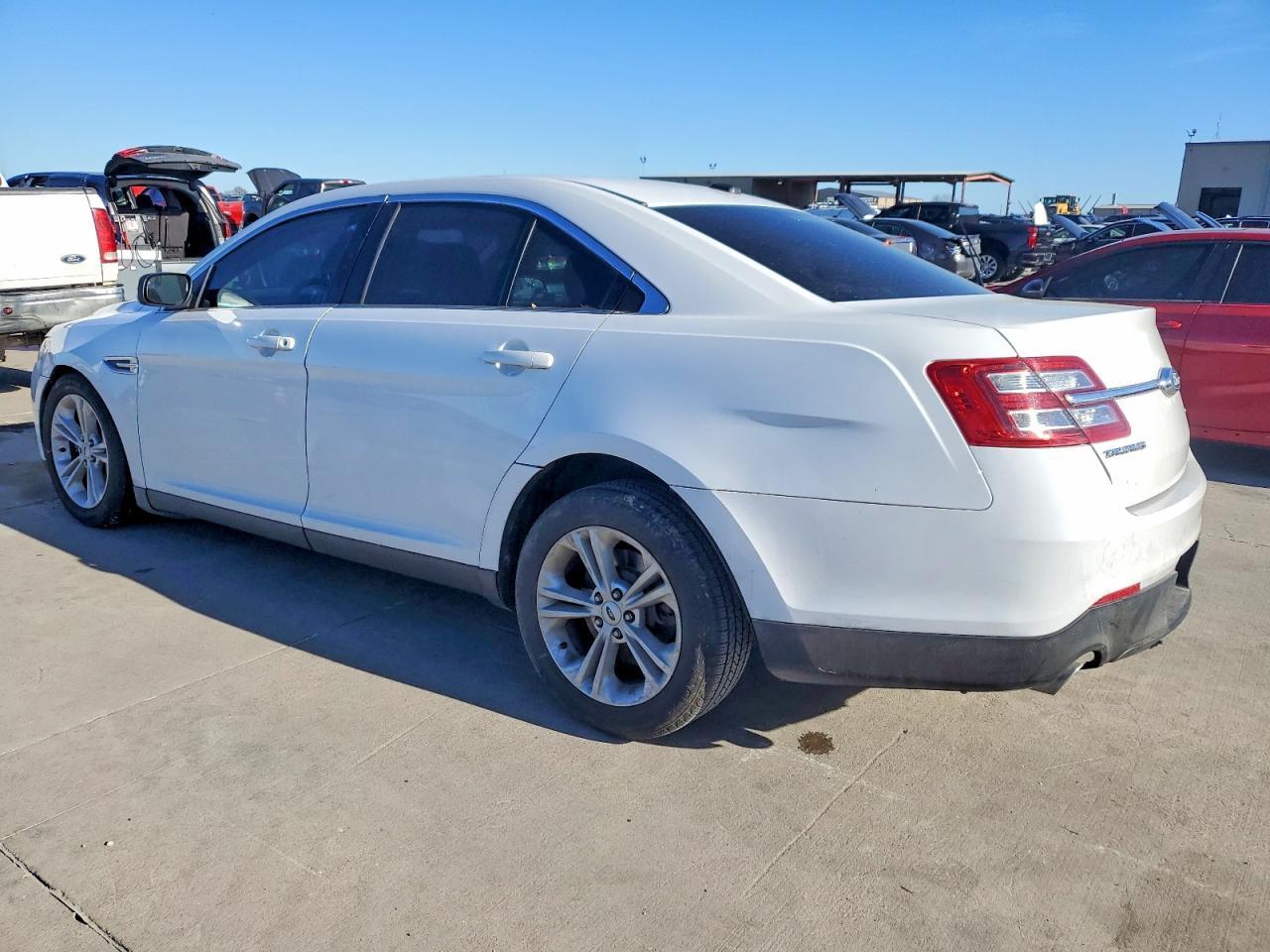2018 Ford Taurus se