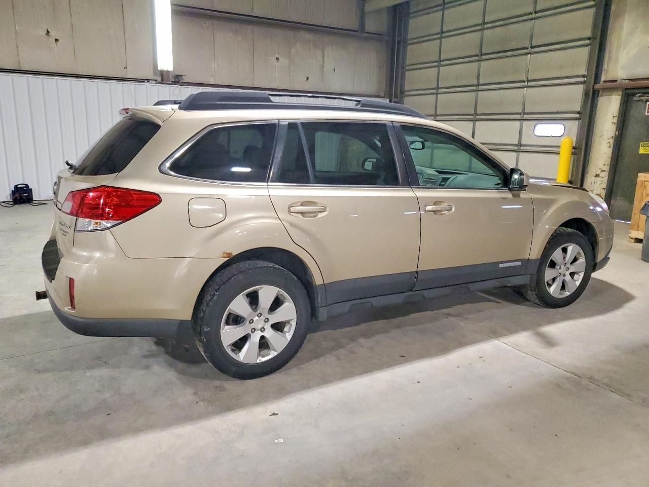 2010 Subaru Outback 2.5i Premium