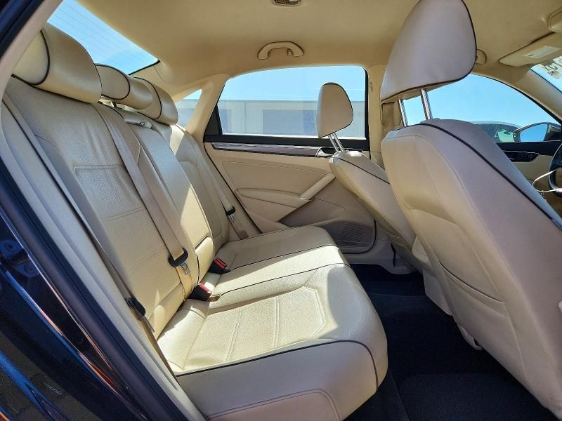 2017 Volkswagen Passat R-line