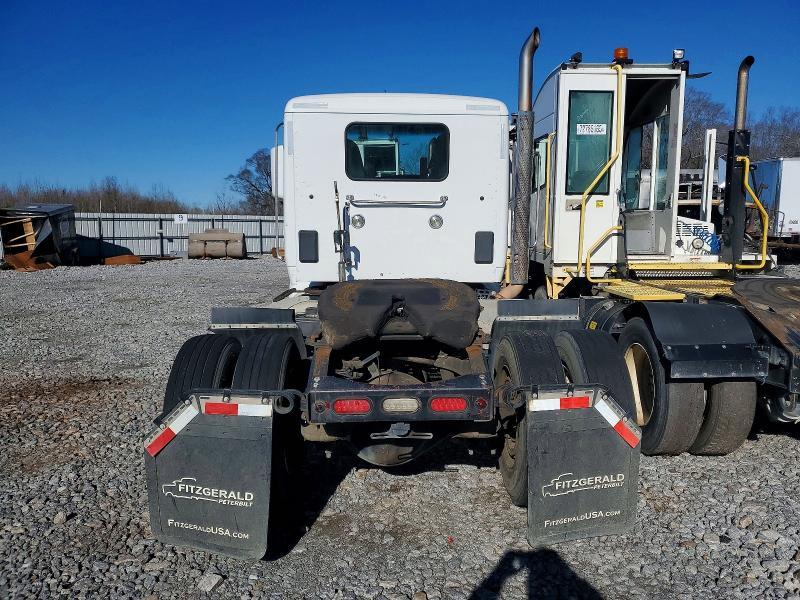 2021 Peterbilt 567 Semi Truck