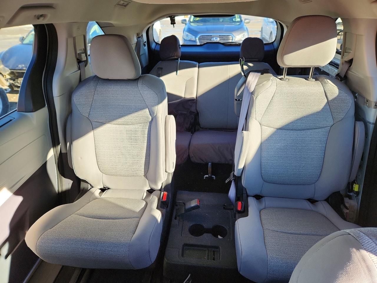 2022 Toyota Sienna le