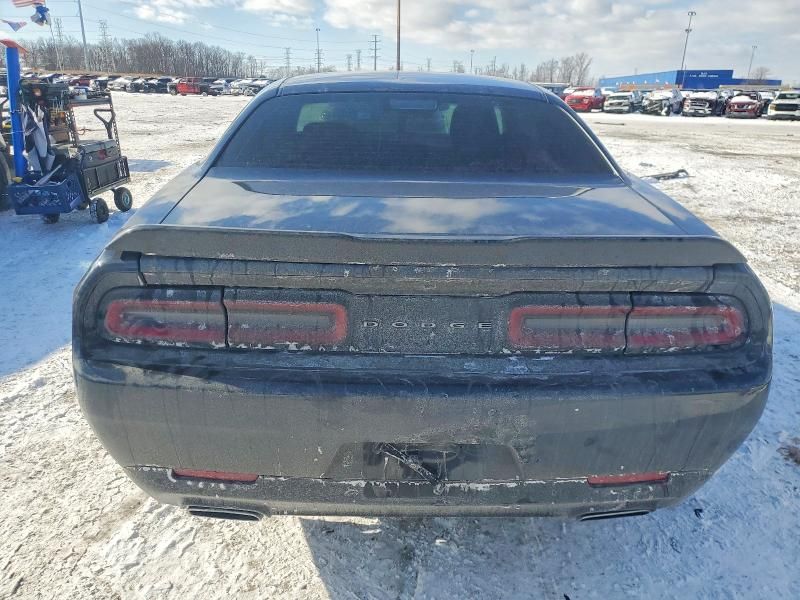 2016 Dodge Challenger sxt