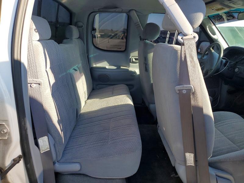 2002 Toyota Tundra Access cab