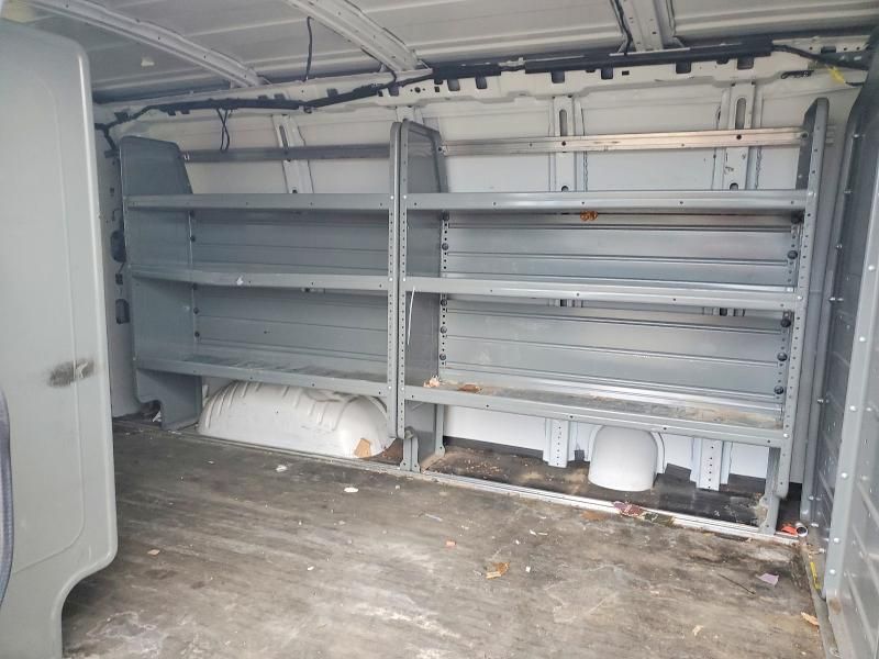 2017 GMC Savana G2500 Utility / Service van