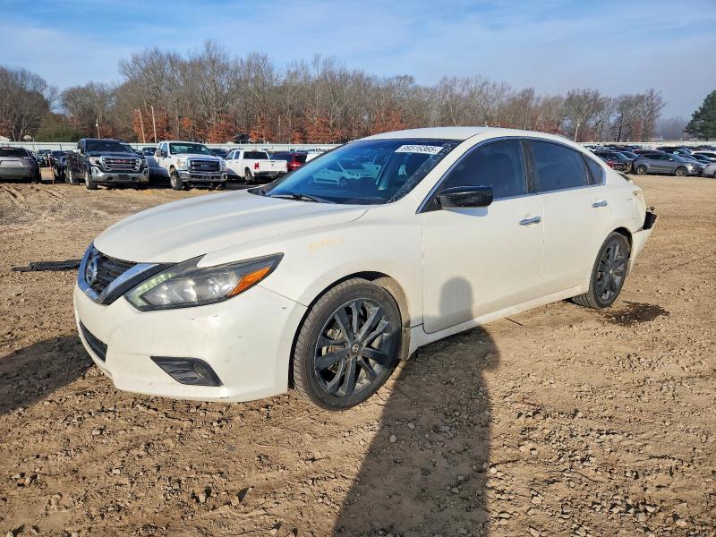 2017 Niss Altima