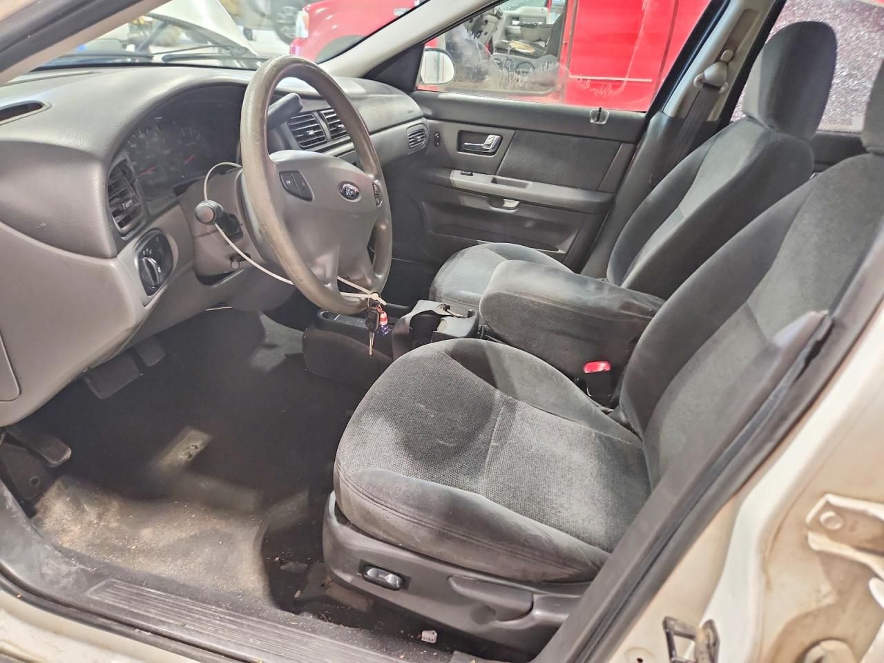 2000 Ford Taurus ses