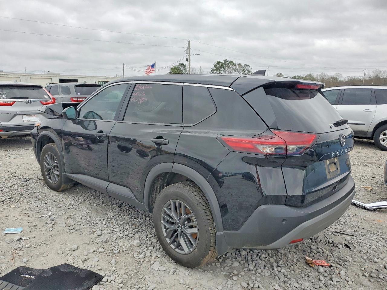 2023 Nissan Rogue s